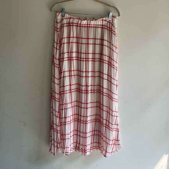 :J CREW Pleated Maxi Skirt in Plaid Drapey Georgette Size 6 - Picture 4 of 9